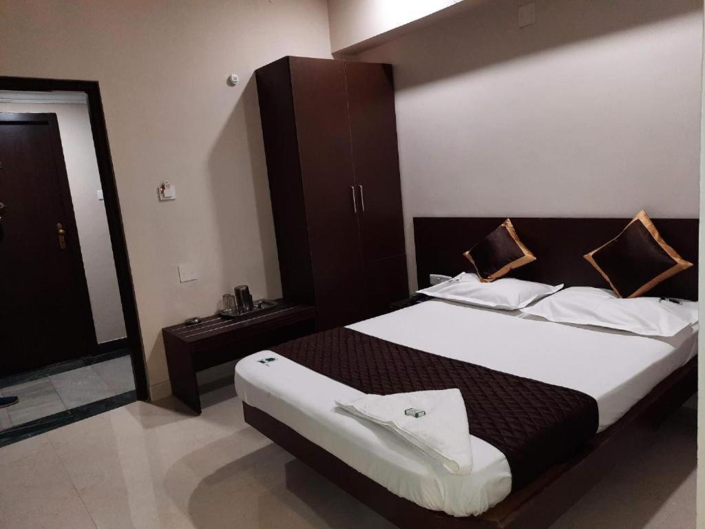 Hotel Aiba Regency Coimbatore Bagian luar foto